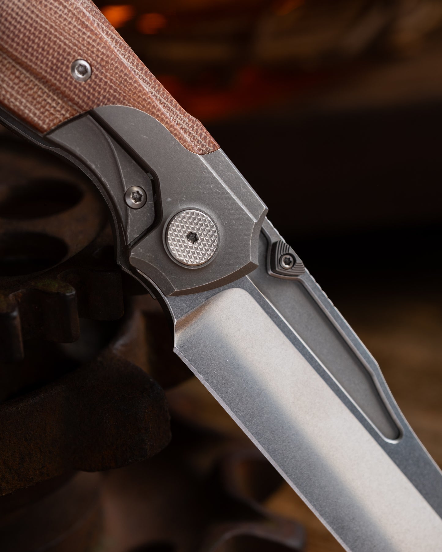 Vandal - Brown Micarta