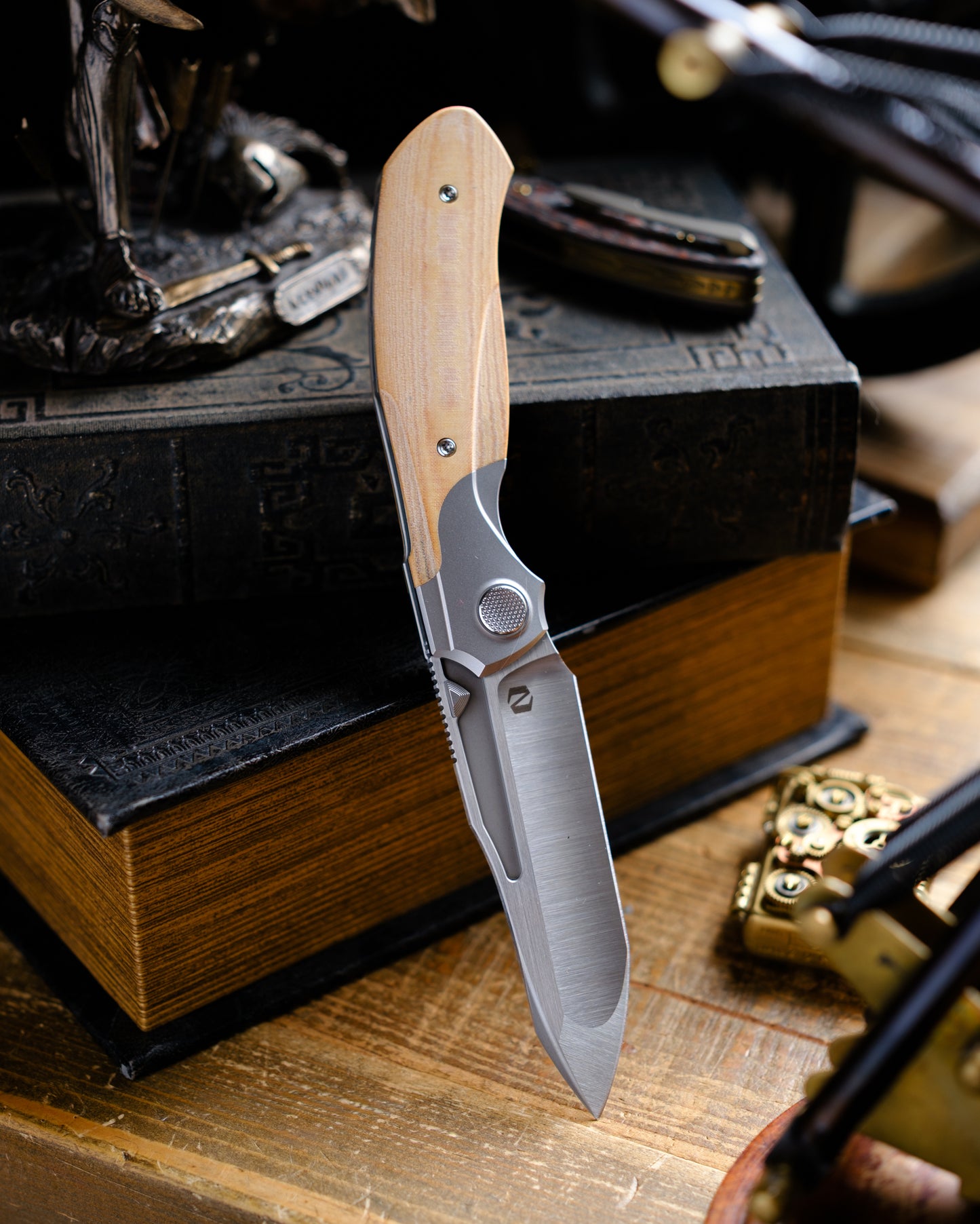 Vandal - White Linen Micarta